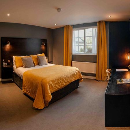 The Vicarage Hotell Holmes Chapel Exteriör bild