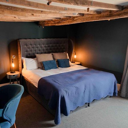 The Vicarage Hotell Holmes Chapel Exteriör bild