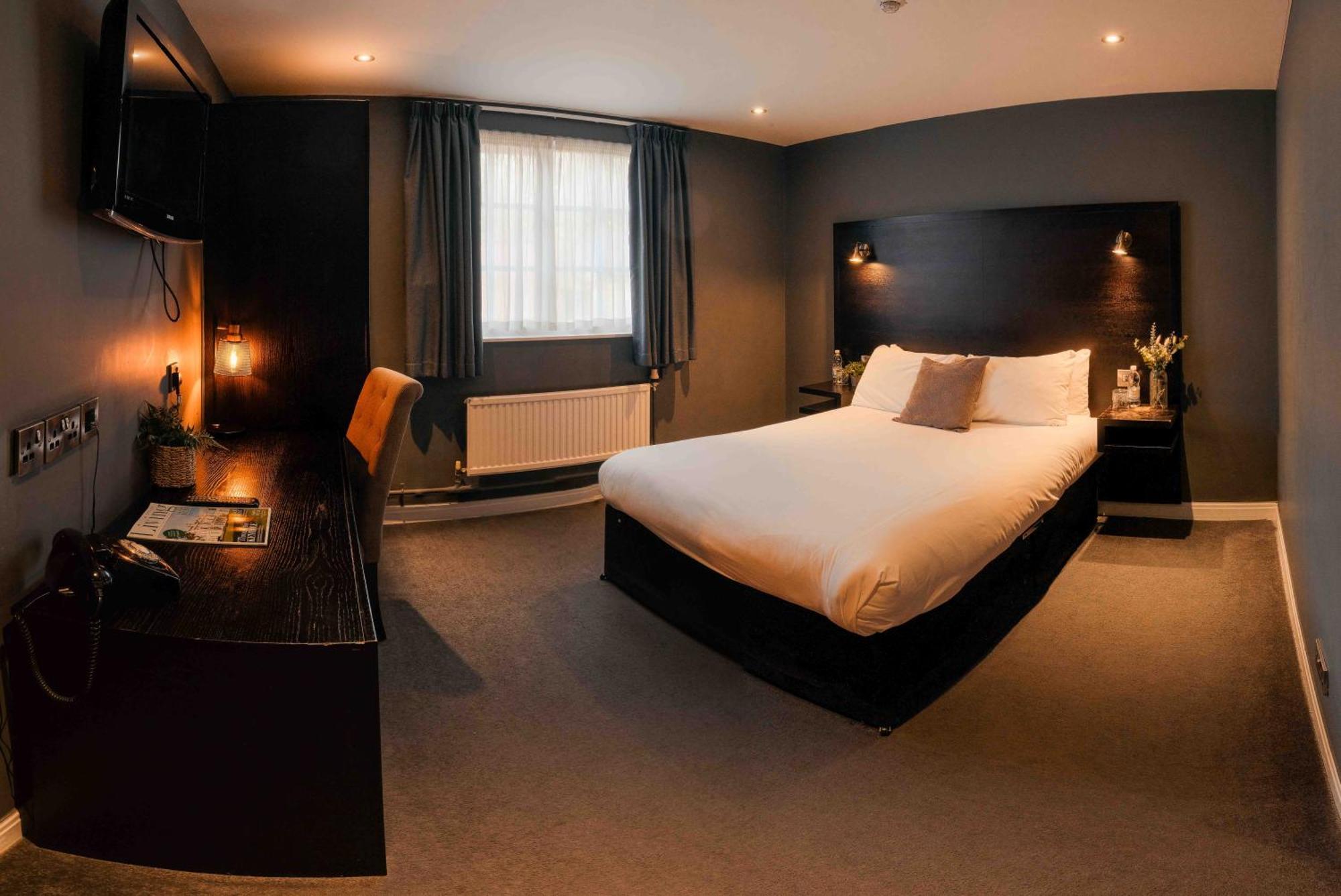 The Vicarage Hotell Holmes Chapel Exteriör bild