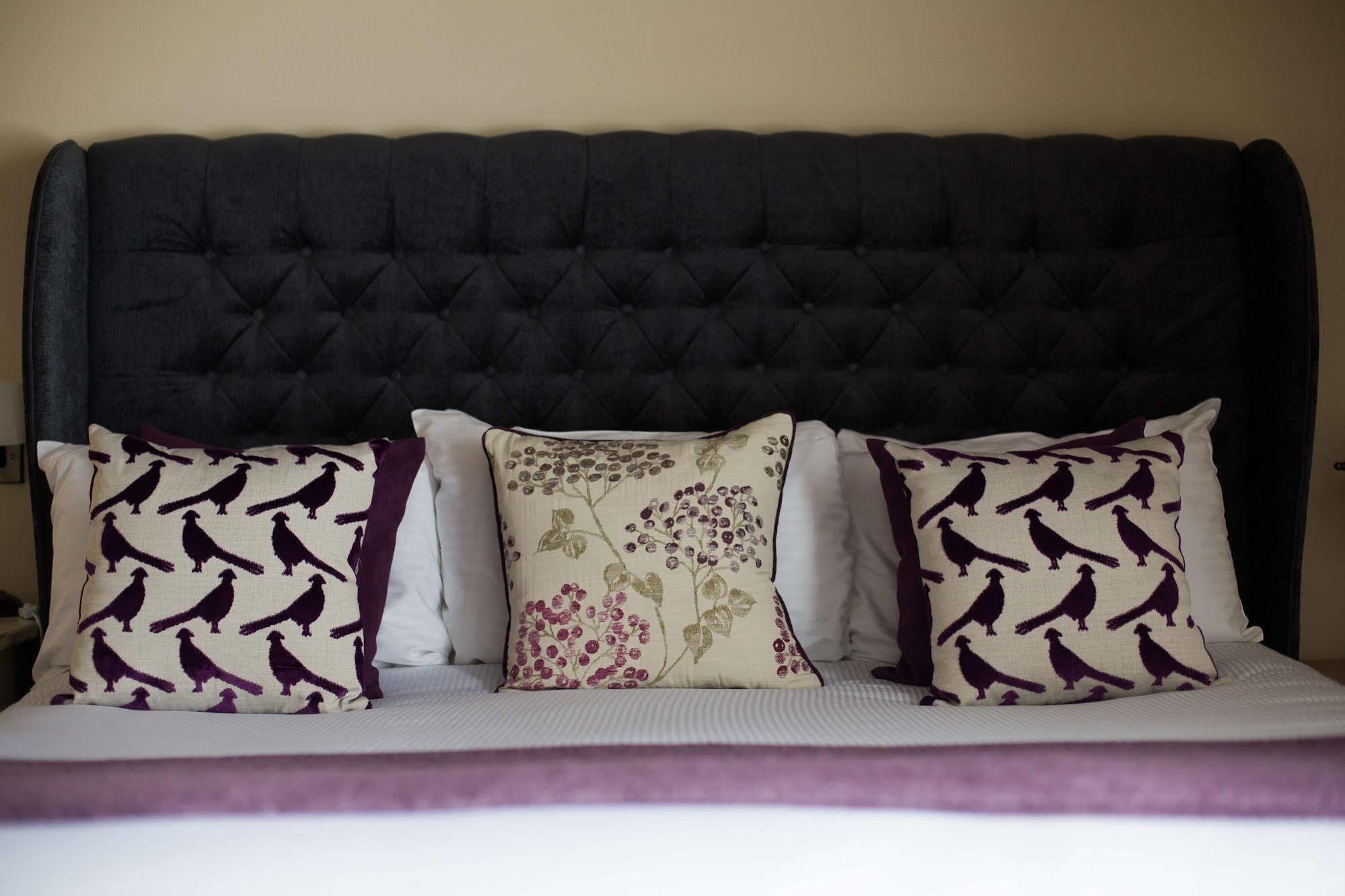 The Vicarage Hotell Holmes Chapel Exteriör bild