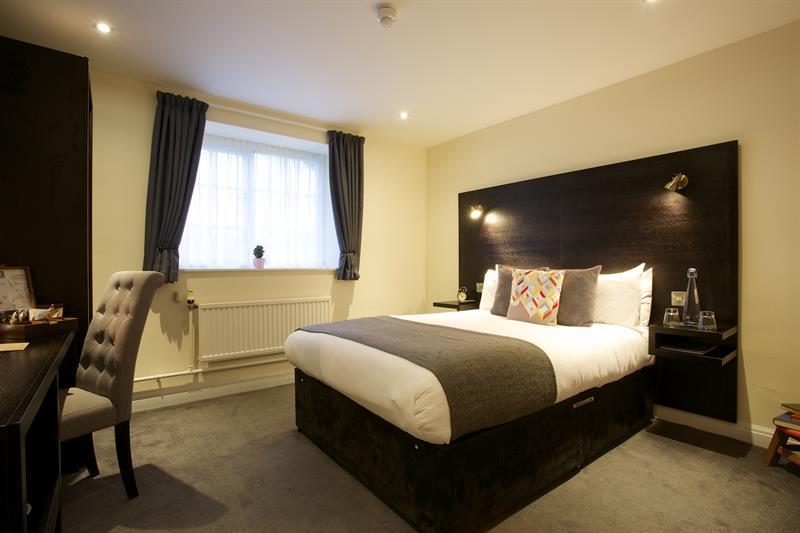 The Vicarage Hotell Holmes Chapel Exteriör bild